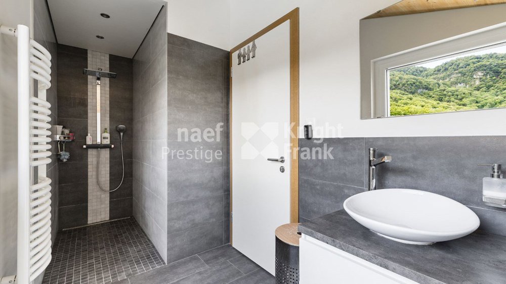 Casa di 7 locali in vendita a Muraz (Collombey) - immagine 1/13