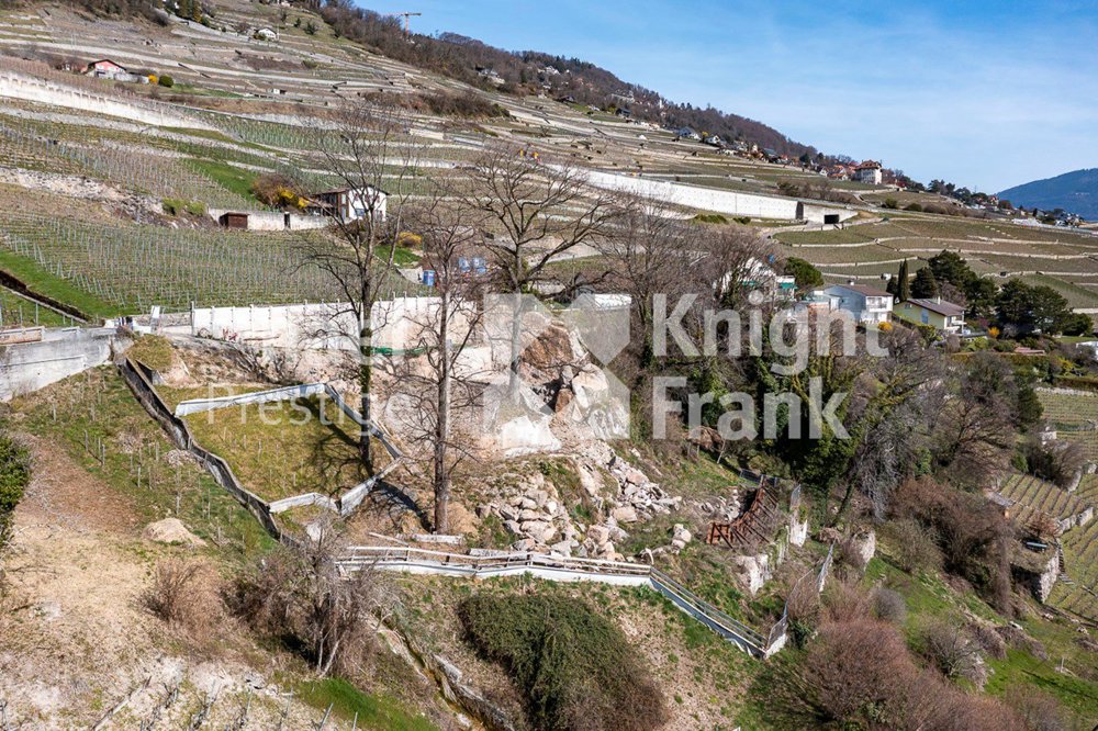 5 rooms House to buy in Corseaux - image 1/8