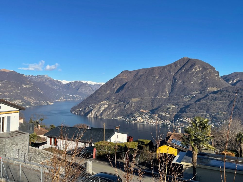 Casa di 7 locali in vendita a Carona - immagine 1/10
