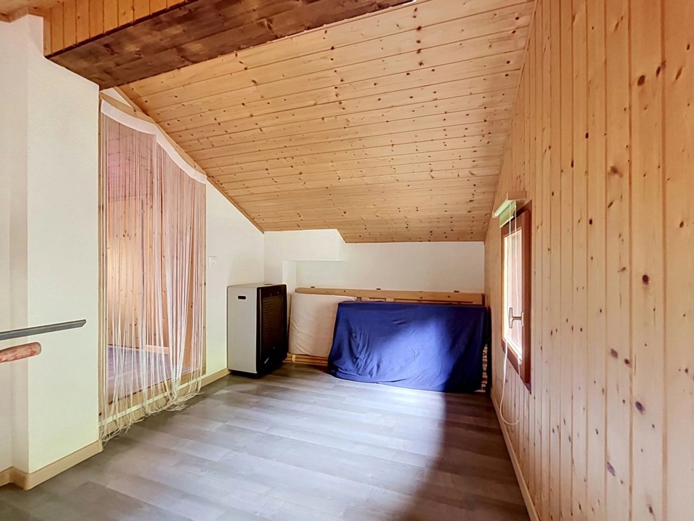Maison 4 pièces à acheter à Ayer - image 1/13