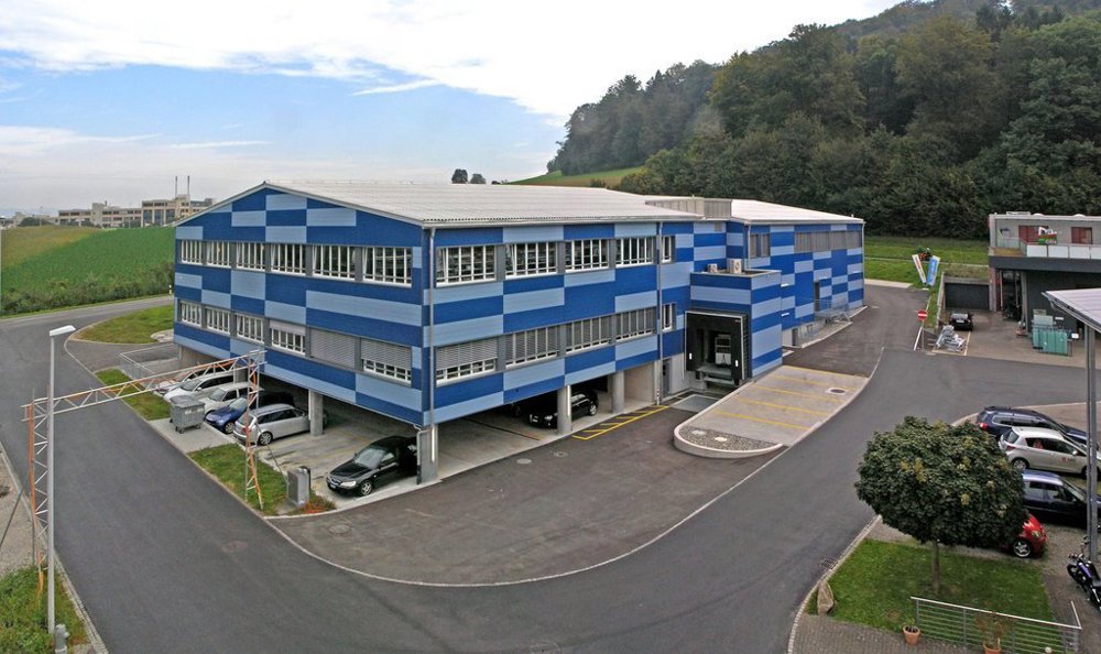 null rooms Car park, garage for rent in Othmarsingen - image 1/2