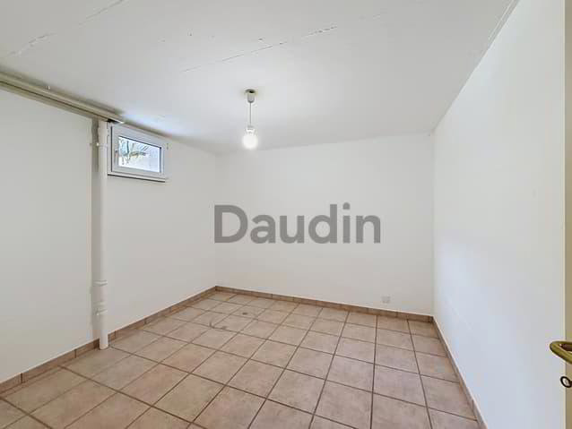 null rooms House for rent in Chêne-Bourg - image 1/8