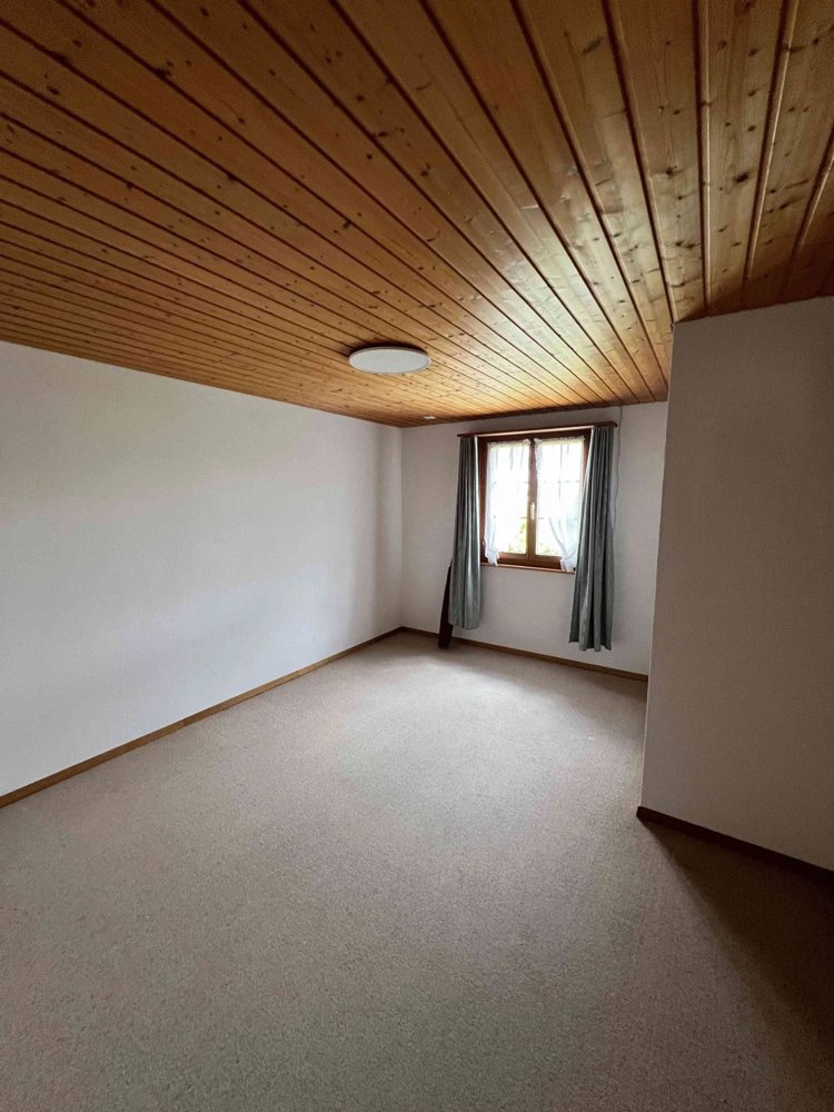 Casa di 9 locali in affitto a Uzwil - immagine 1/8