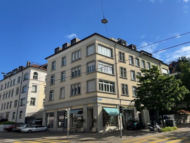 3 rooms Apartment for rent in Zurigo - image 1/1