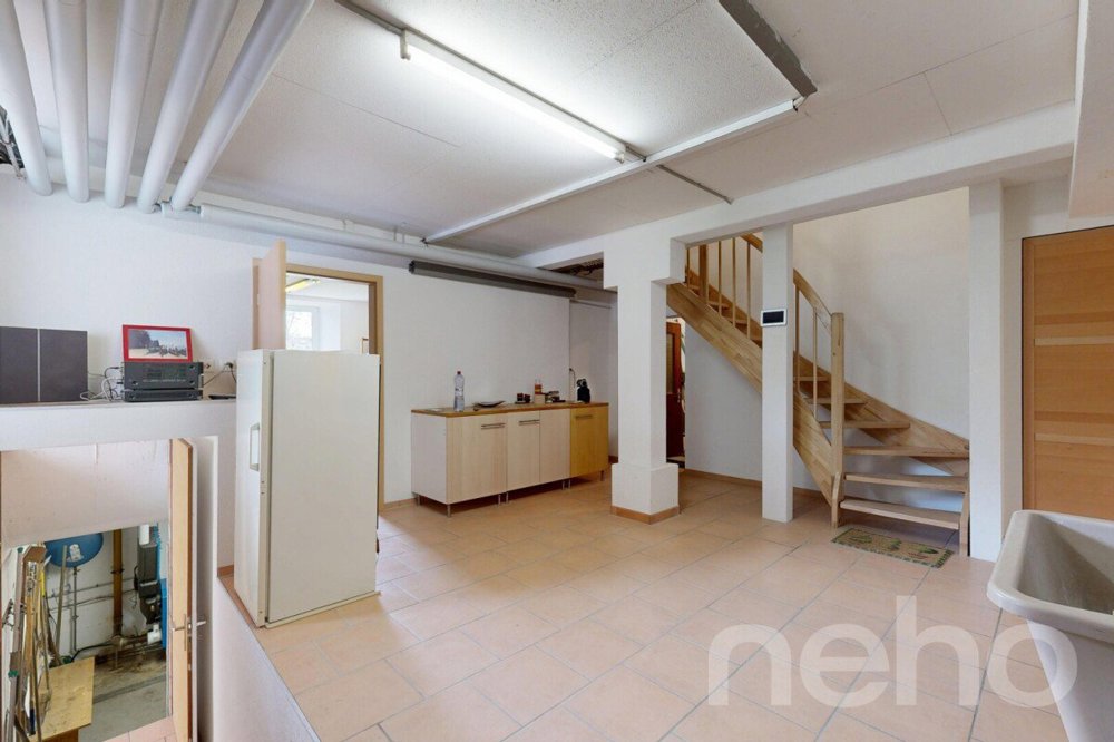 12 rooms House to buy in Ehrendingen - image 1/12