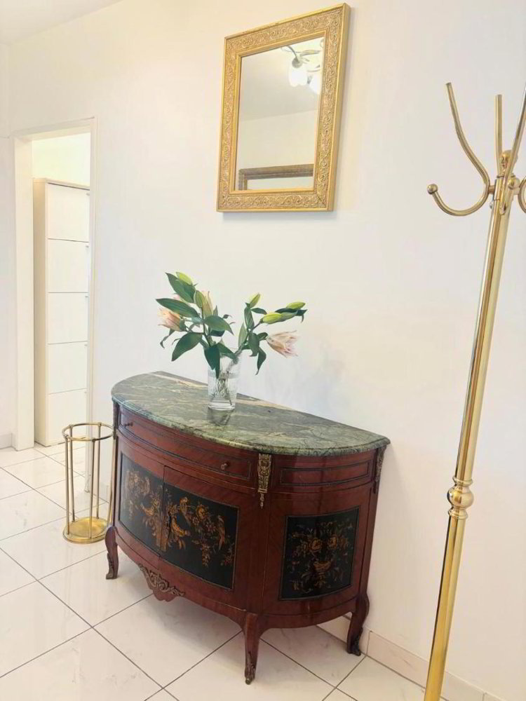 5 rooms Apartment for rent in Genf - image 1/11