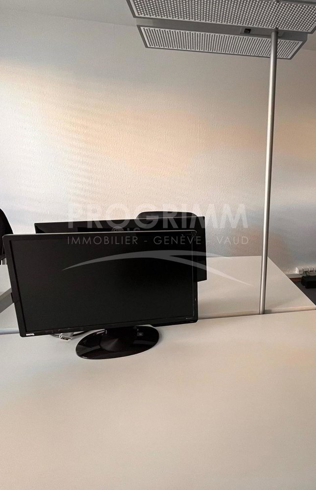 Ufficio & Commercio di 1 locali in affitto a Genève - immagine 1/1