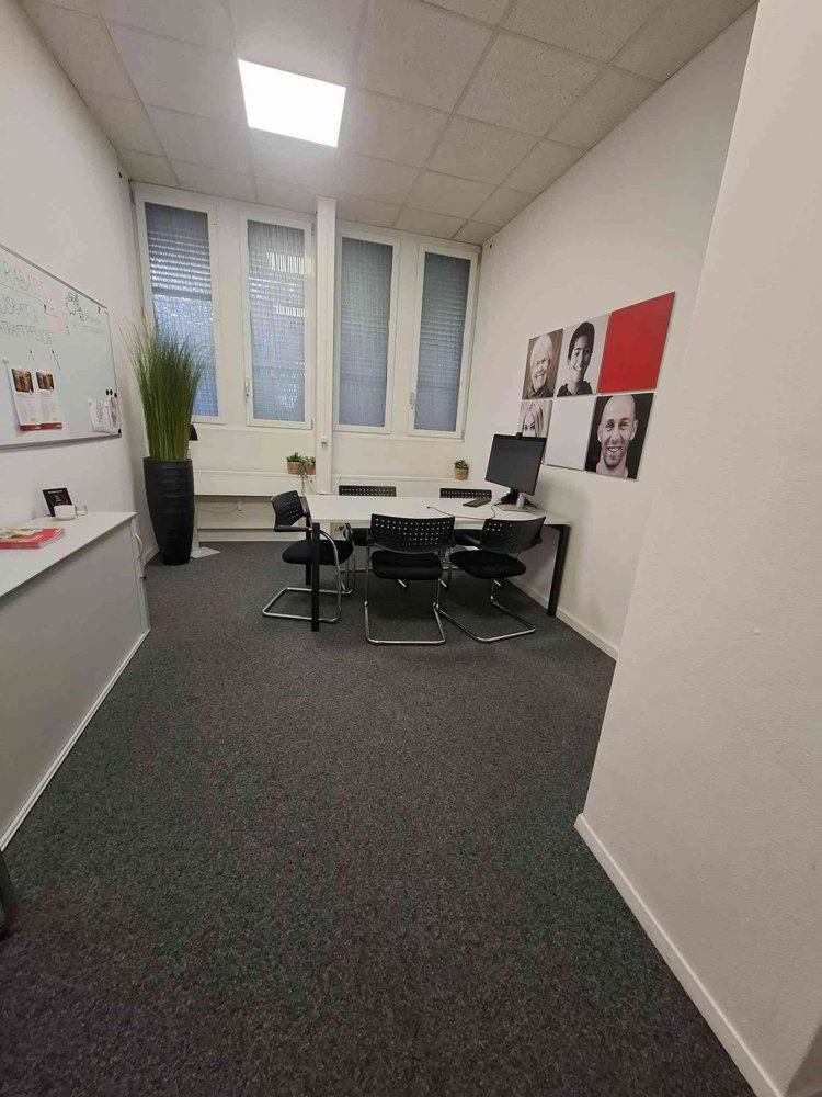 Bureau & Commerce 3 pièces à louer à Dietikon - image 1/5