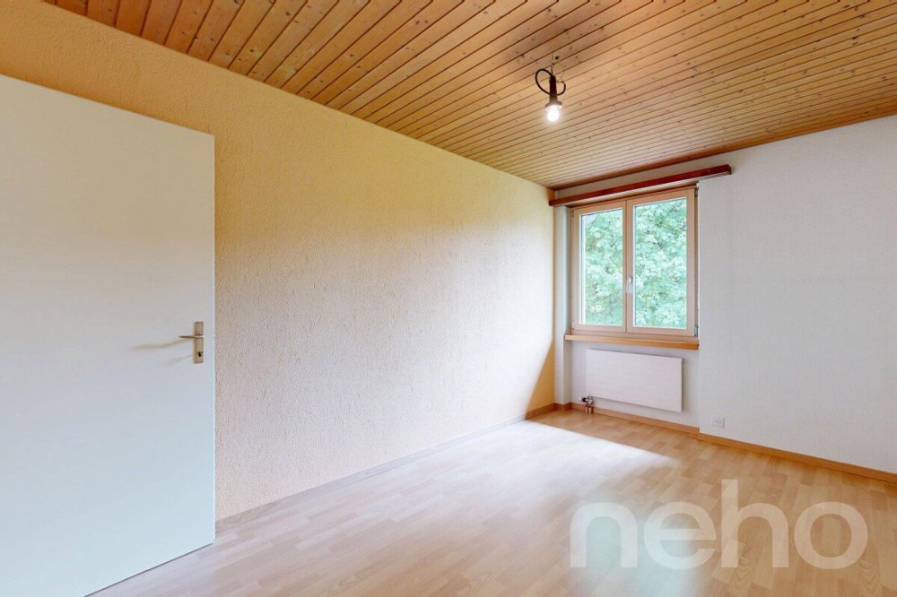 7.5 Zimmer Haus zum verkaufen in Langnau b. Reiden - Bild 1/12