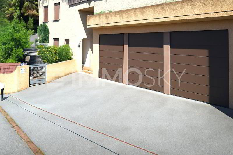 7 rooms House to buy in Carabbia - image 1/5