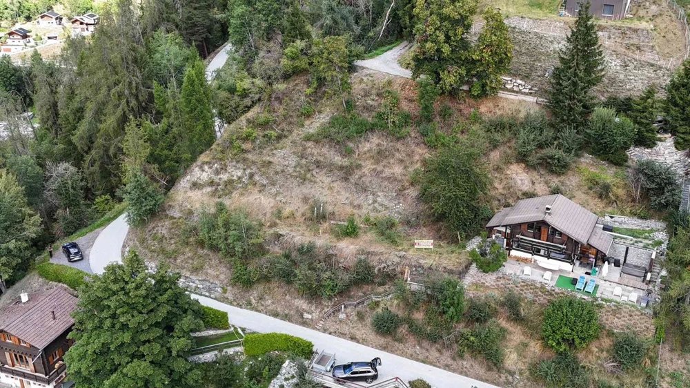 Terreno di null locali in vendita a Ayer - immagine 1/3