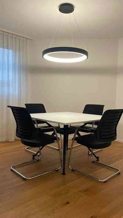 2.5 rooms Office & Commercial for rent in Zug - image 1/6