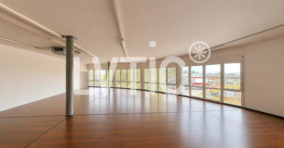 null rooms Office & Commercial for rent in Villeneuve VD - image 1/10