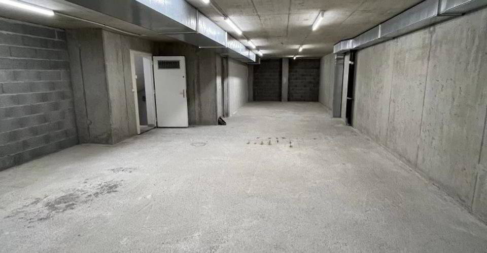 null rooms Office & Commercial for rent in Ginevra - image 1/5