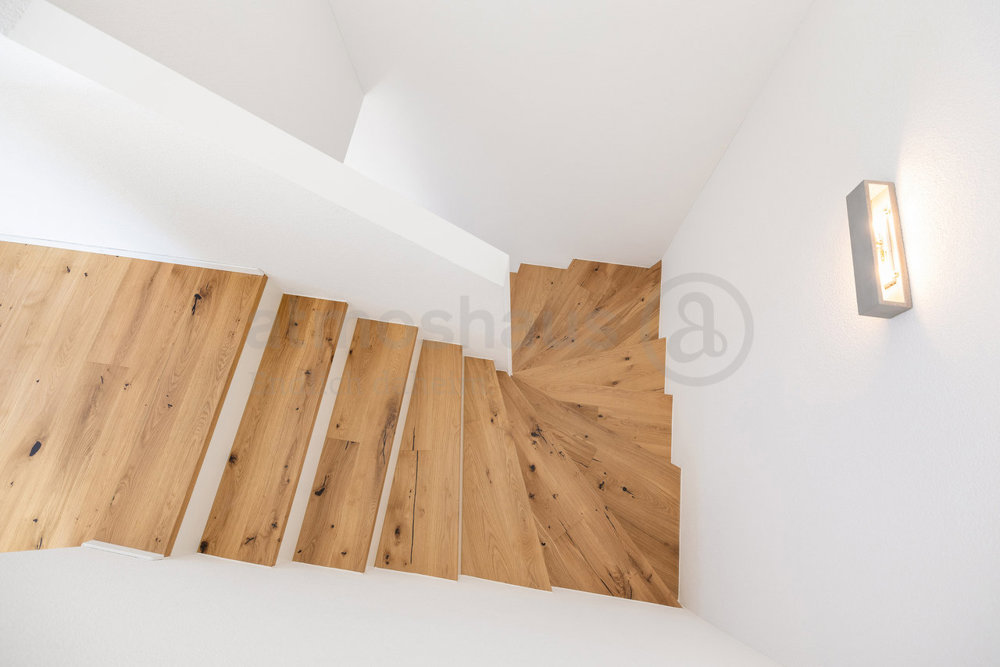 6 rooms House to buy in Uhwiesen - image 1/9