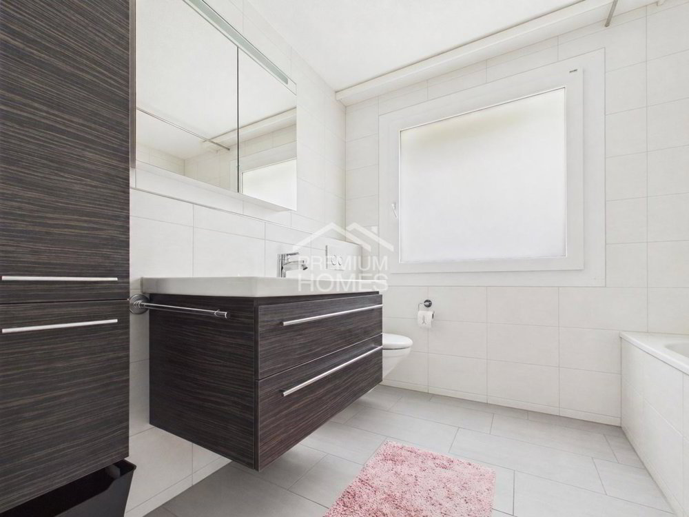 Appartement 4 pièces à acheter à Schlieren - image 1/10