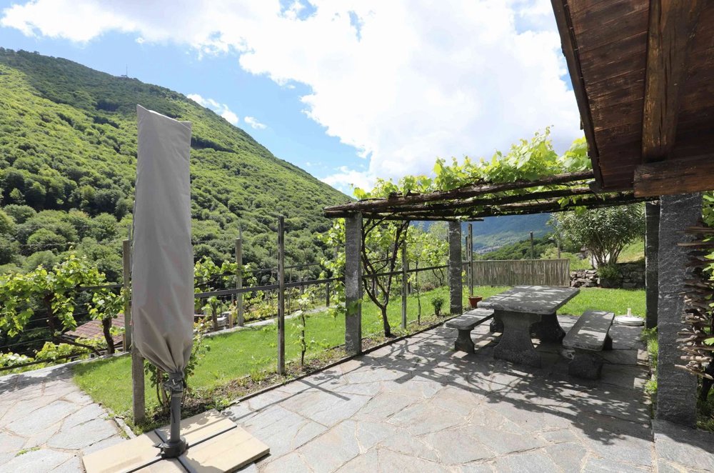Maison 3.5 pièces à acheter à Medeglia - image 1/13