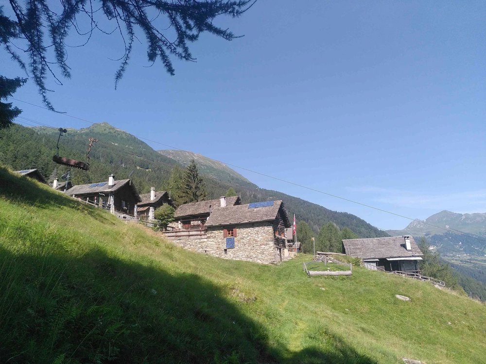 2.5 Zimmer Haus zum verkaufen in Maloja - Bild 1/11