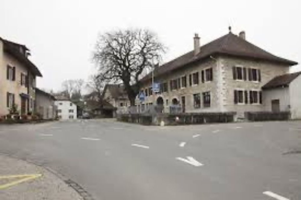 4 Zimmer Wohnung zum verkaufen in La Rippe - Bild 1/1