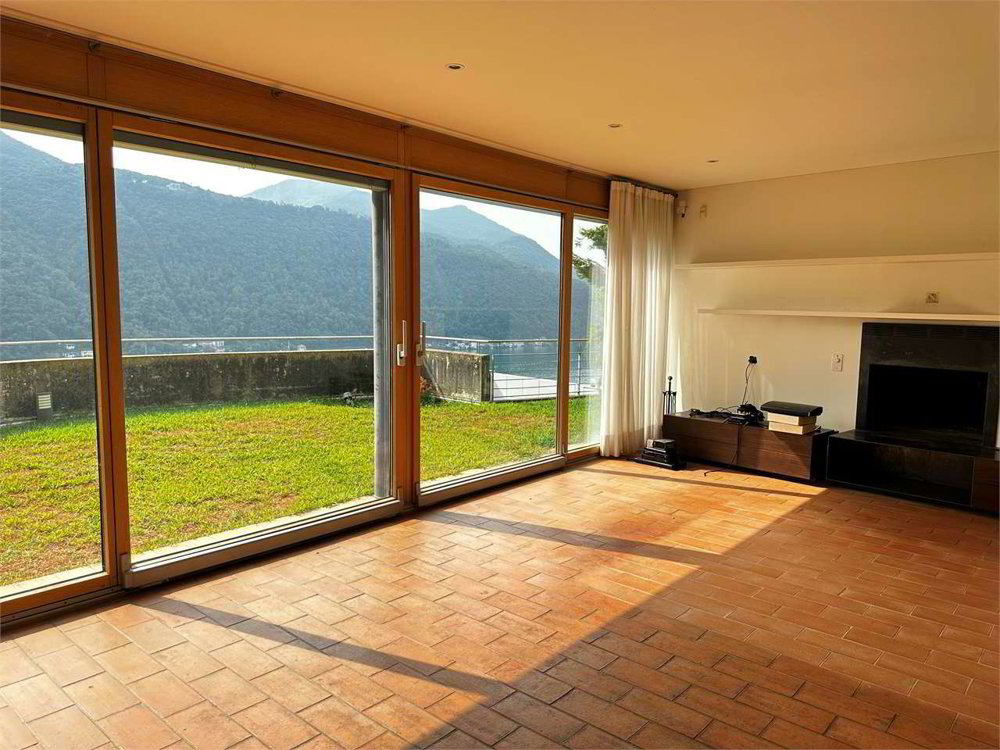 5 rooms Apartment for rent in Vico Morcote - image 1/13