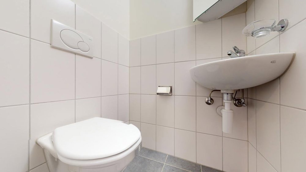 4 rooms Apartment for rent in Basel - image 1/12