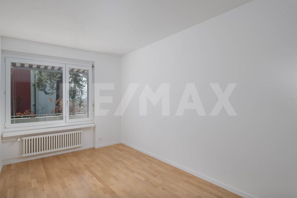 4 rooms Apartment for rent in Stäfa - image 1/13