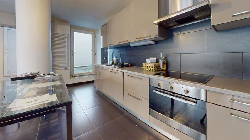 Appartement 2.5 pièces à acheter à La Chaux-de-Fonds - image 1/12