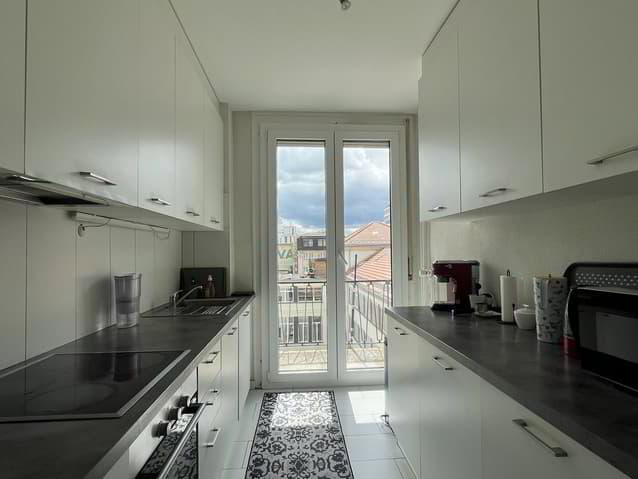 Appartement 4.5 pièces à louer à La Chaux-de-Fonds - image 1/3
