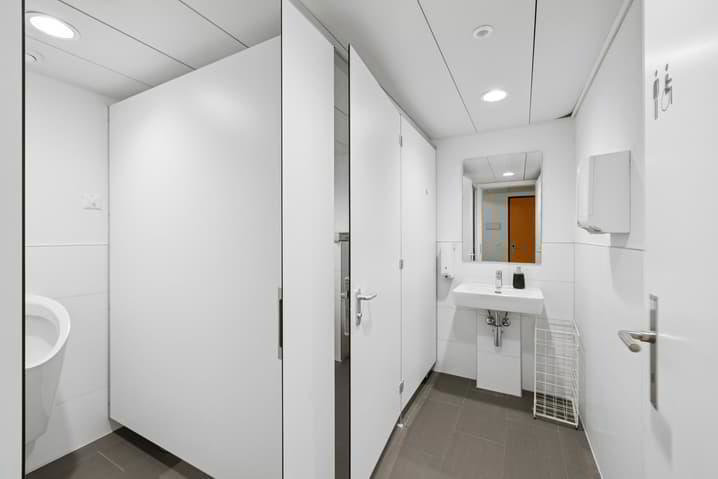 Ufficio & Commercio di null locali in affitto a Fribourg - immagine 1/12