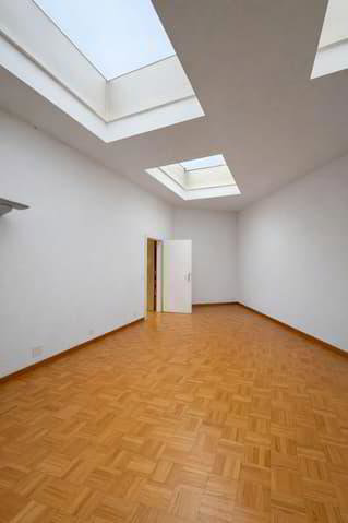 Bureau & Commerce null pièces à louer à Lausanne - image 1/2