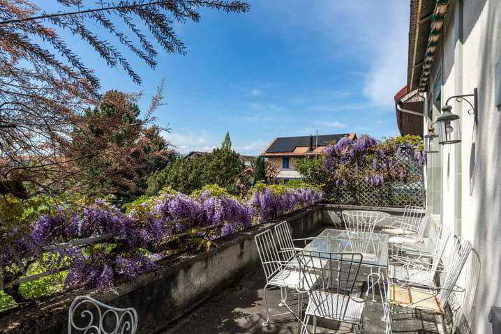 10 rooms House to buy in Crissier - image 1/7