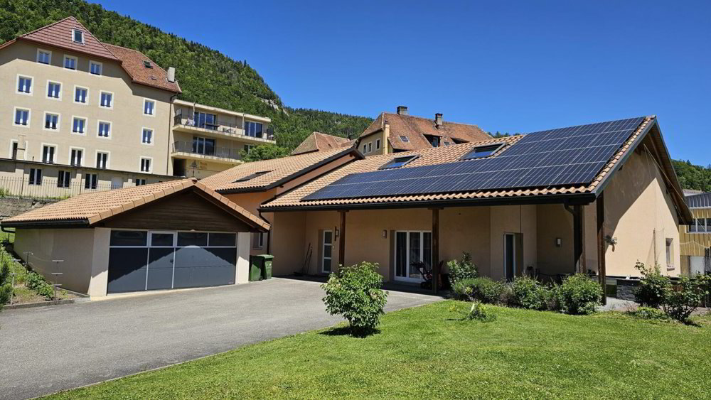 Maison 9 pièces à acheter à St-Imier - image 1/24