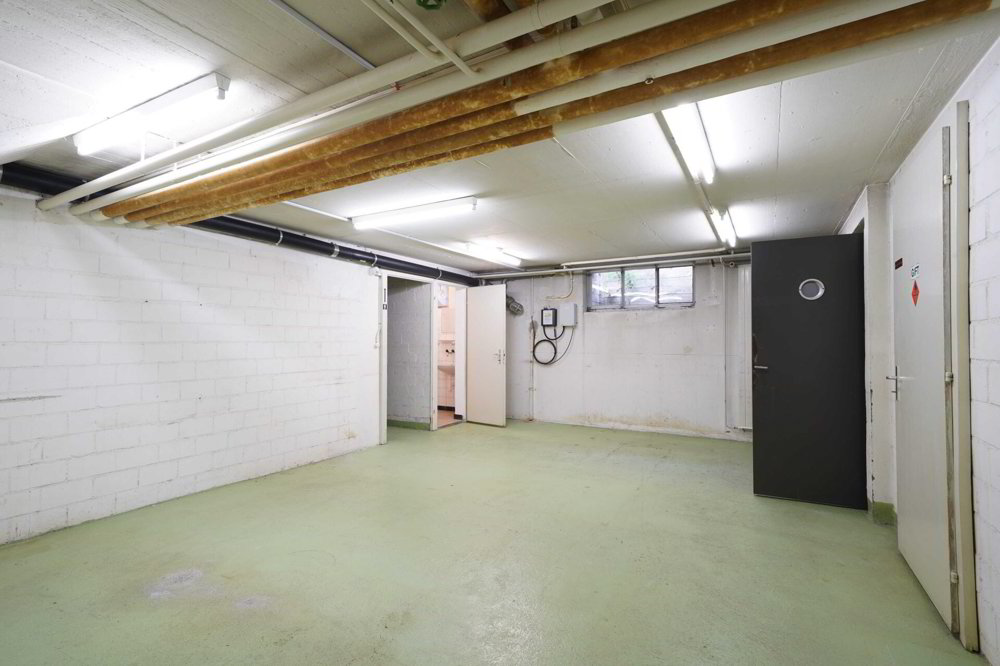 null Zimmer Büro zum verkaufen in Reiden - Bild 1/16