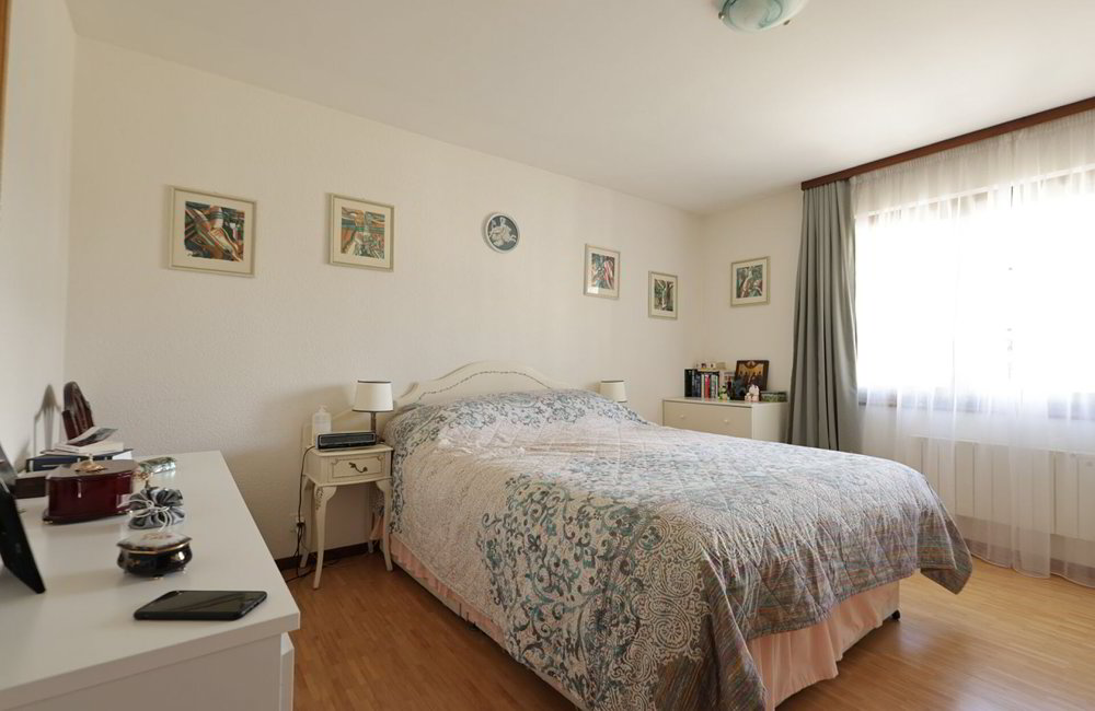 Casa di 6.5 locali in vendita a Corminboeuf - immagine 1/12