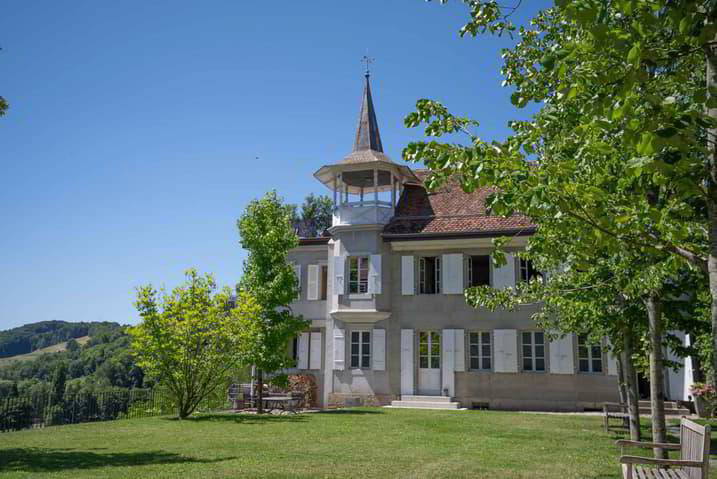 8 rooms House to buy in Moudon - image 1/6