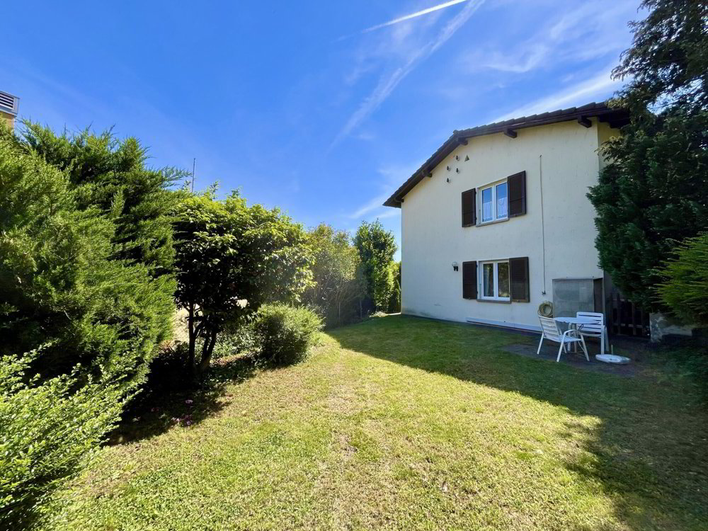 Casa di 7 locali in vendita a Torricella - immagine 1/9