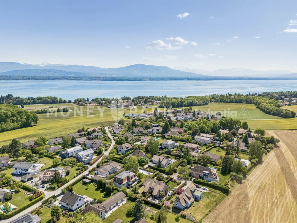 Maison 6.5 pièces à acheter à Crans-près-Céligny - image 1/6