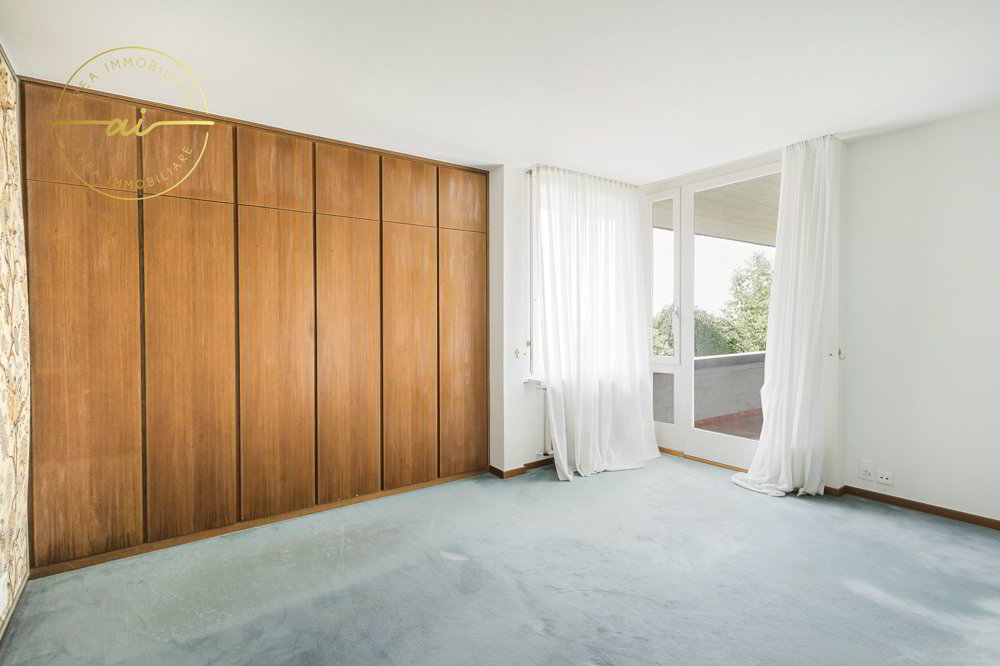 Casa di 11.5 locali in vendita a Morbio Superiore - immagine 1/13