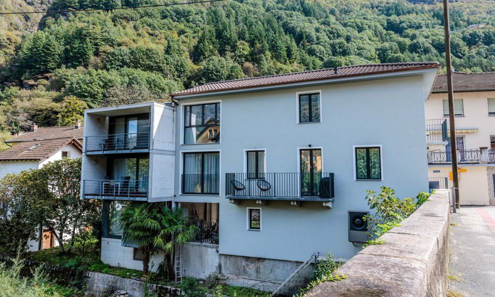 Casa di 5.5 locali in vendita a Osogna - immagine 1/9