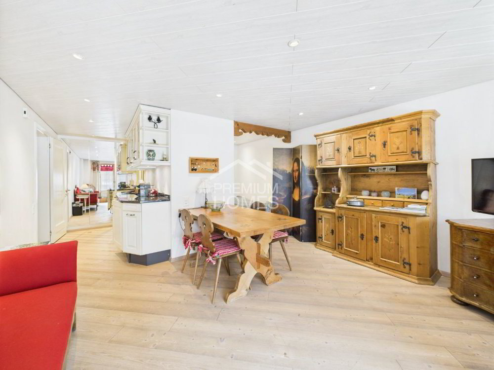 Casa di 8 locali in vendita a Saanen - immagine 1/12