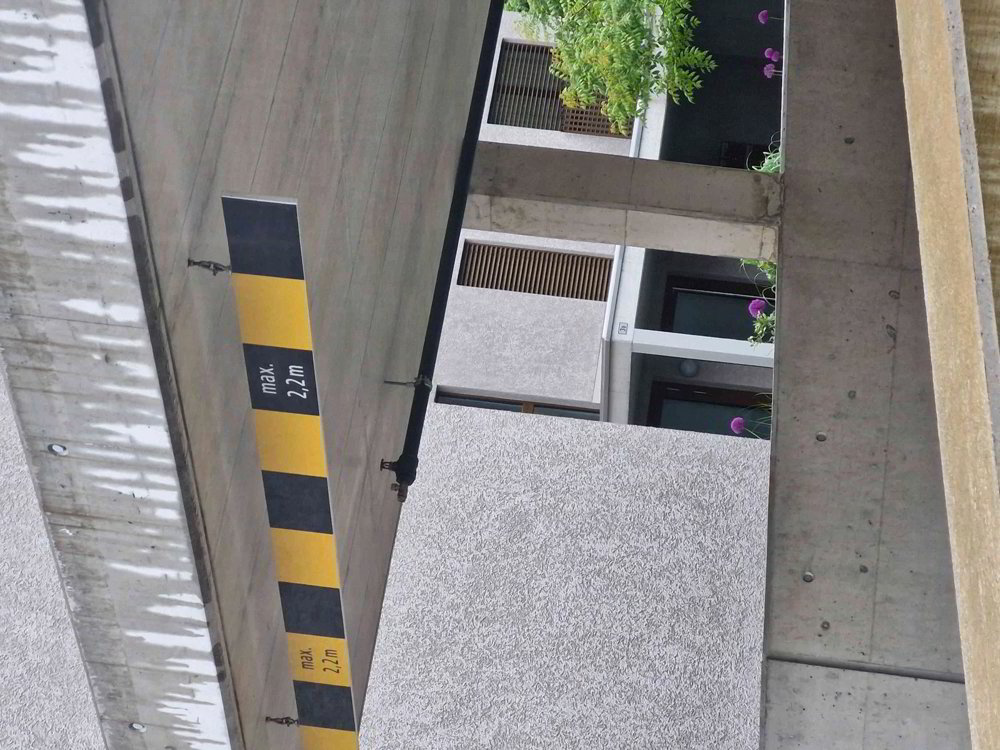 null rooms Car park, garage for rent in Goldau - image 1/3