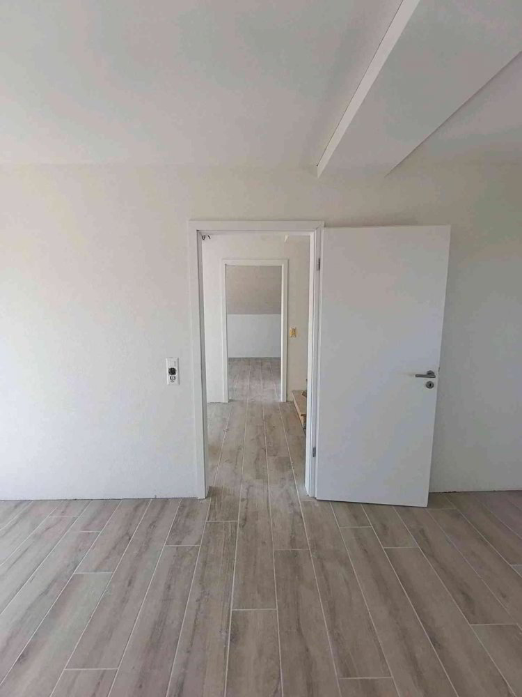 Maison 7 pièces à louer à Muri AG - image 1/3