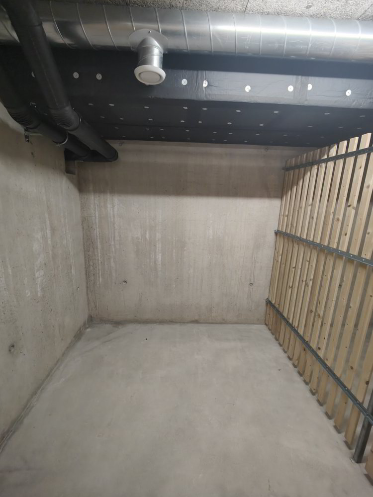 null Zimmer Büro zu vermieten in Kriens - Bild 1/8
