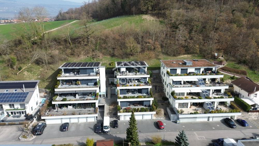 Appartamento di 4 locali in vendita a Gampelen - immagine 1/9
