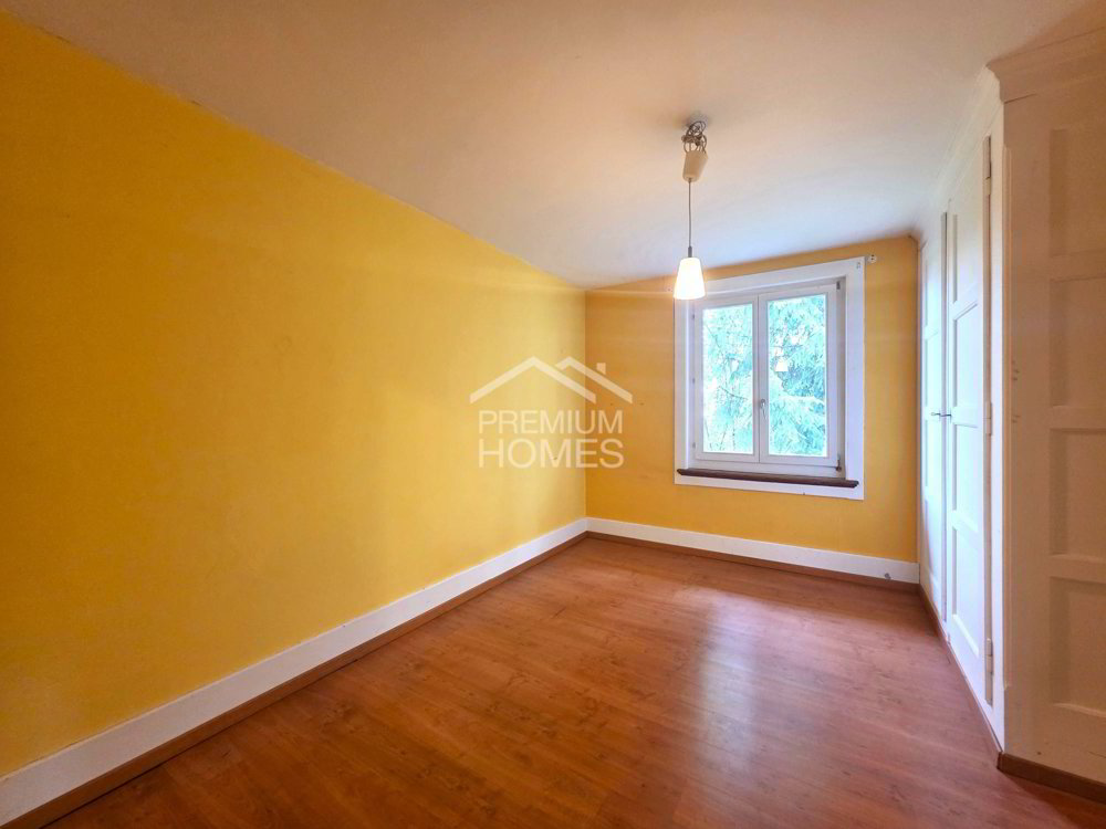 Casa di 5 locali in vendita a Herzogenbuchsee - immagine 1/5