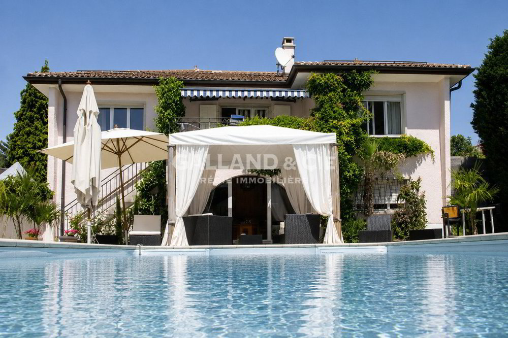 Casa di 7 locali in affitto a Le Mont-sur-Lausanne - immagine 1/7
