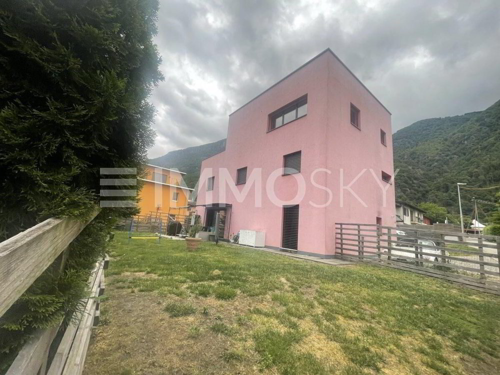 9 Zimmer Büro zum verkaufen in Gordevio - Bild 1/3