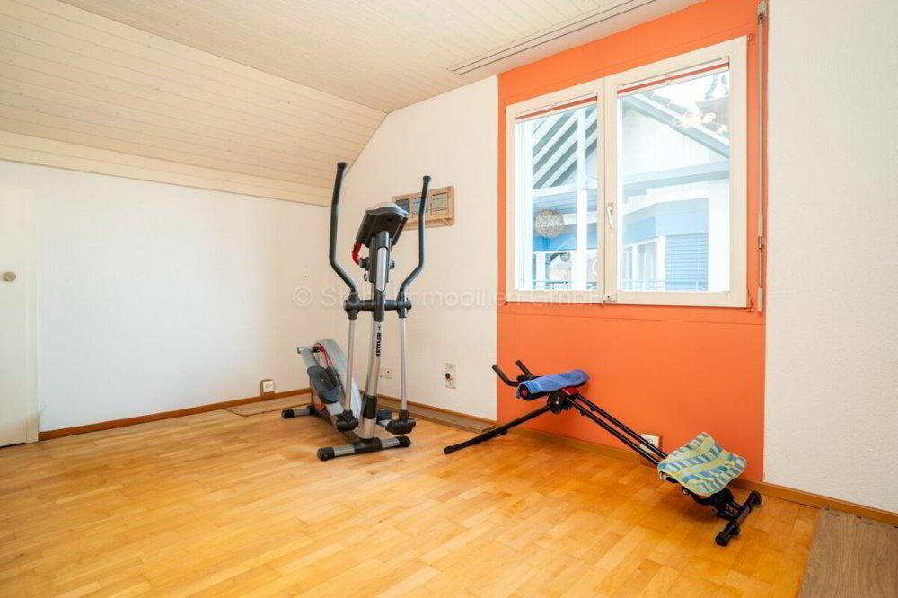 5 rooms Apartment to buy in Neftenbach - image 1/13