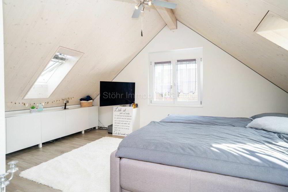 5 rooms House to buy in Buch am Irchel - image 1/13