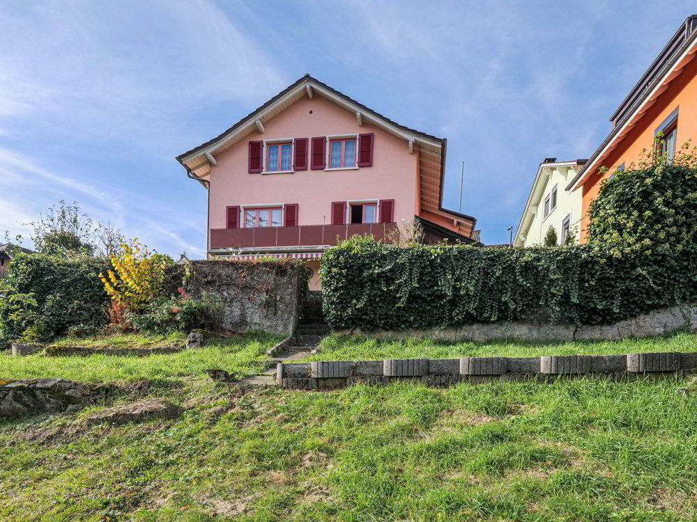 Casa di 6.5 locali in vendita a Grindel - immagine 1/8